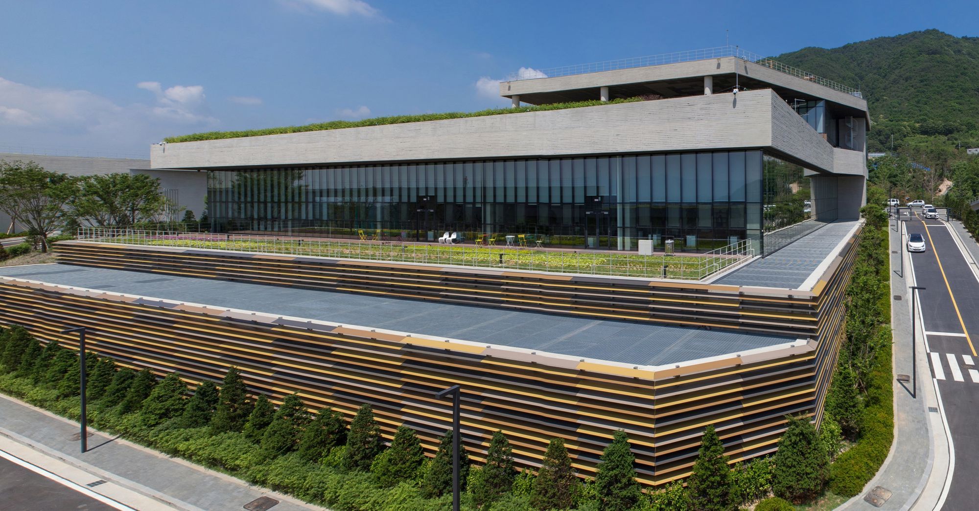 Naver Cloud's Data Center Operations: A Decade of Uninterrupted Services