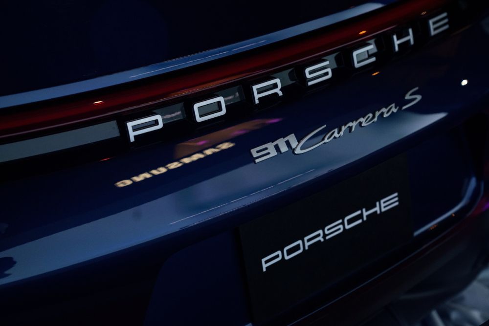 Samsung and Porsche Team Up to Showcase Luxury Car and Cutting-Edge Display Technology