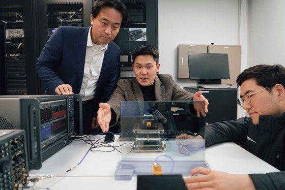 SK Telecom and Dongwoo Fine-Chem Jointly Develop RIS Technology for 6G.