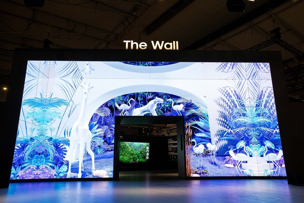 Samsung, LG Reveal Innovations for Business Connectivity