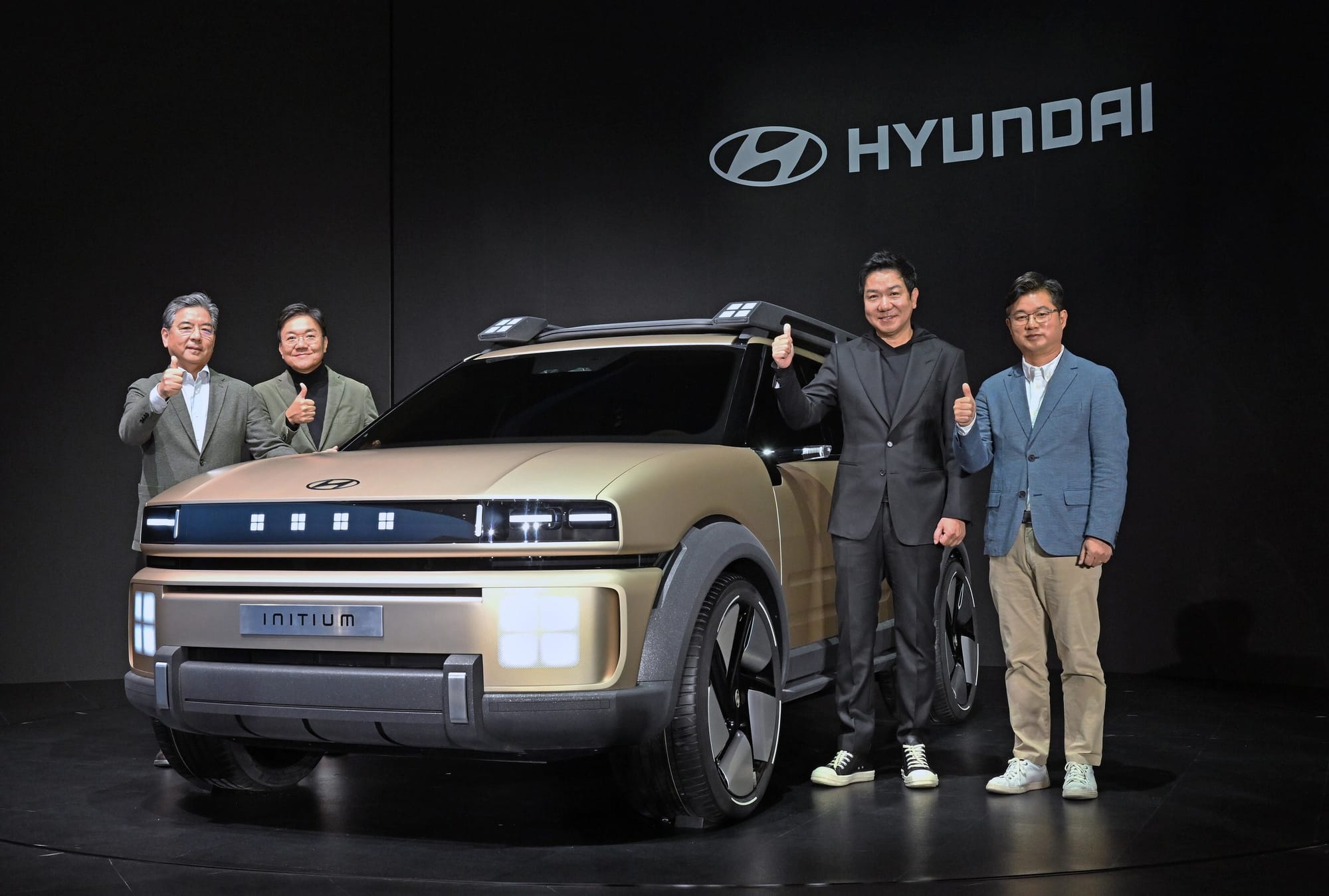 Hyundai Reveals New Hydrogen Concept Car, Production Model Due Next Year