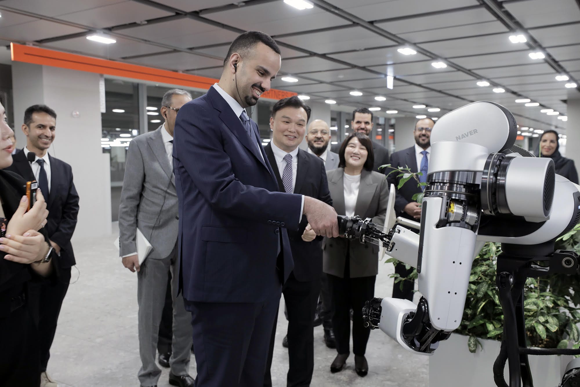 Saudi Officials Visit Naver HQ to Explore Digital Twin Technology