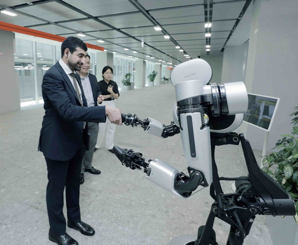 Director of Sharjah Digital Office Visit to NAVER: A Leap in Digital Transformation post image