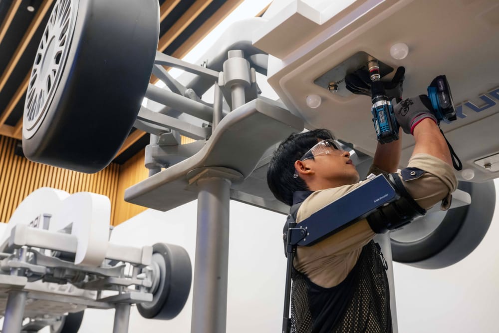 Hyundai Unveils X-ble Shoulder Robot for Industrial Workers post image