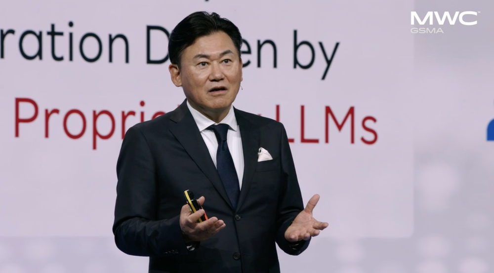 Rakuten Group CEO Details Open RAN Mobile Strategy post image